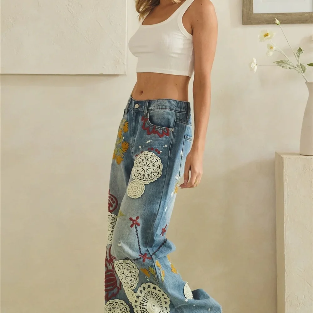 Oli & Hali Washed Floral Embroidered Wide-Leg Jeans - Picture 3 of 6